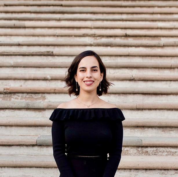 Foto Mtra. Isabel Guillen Prince