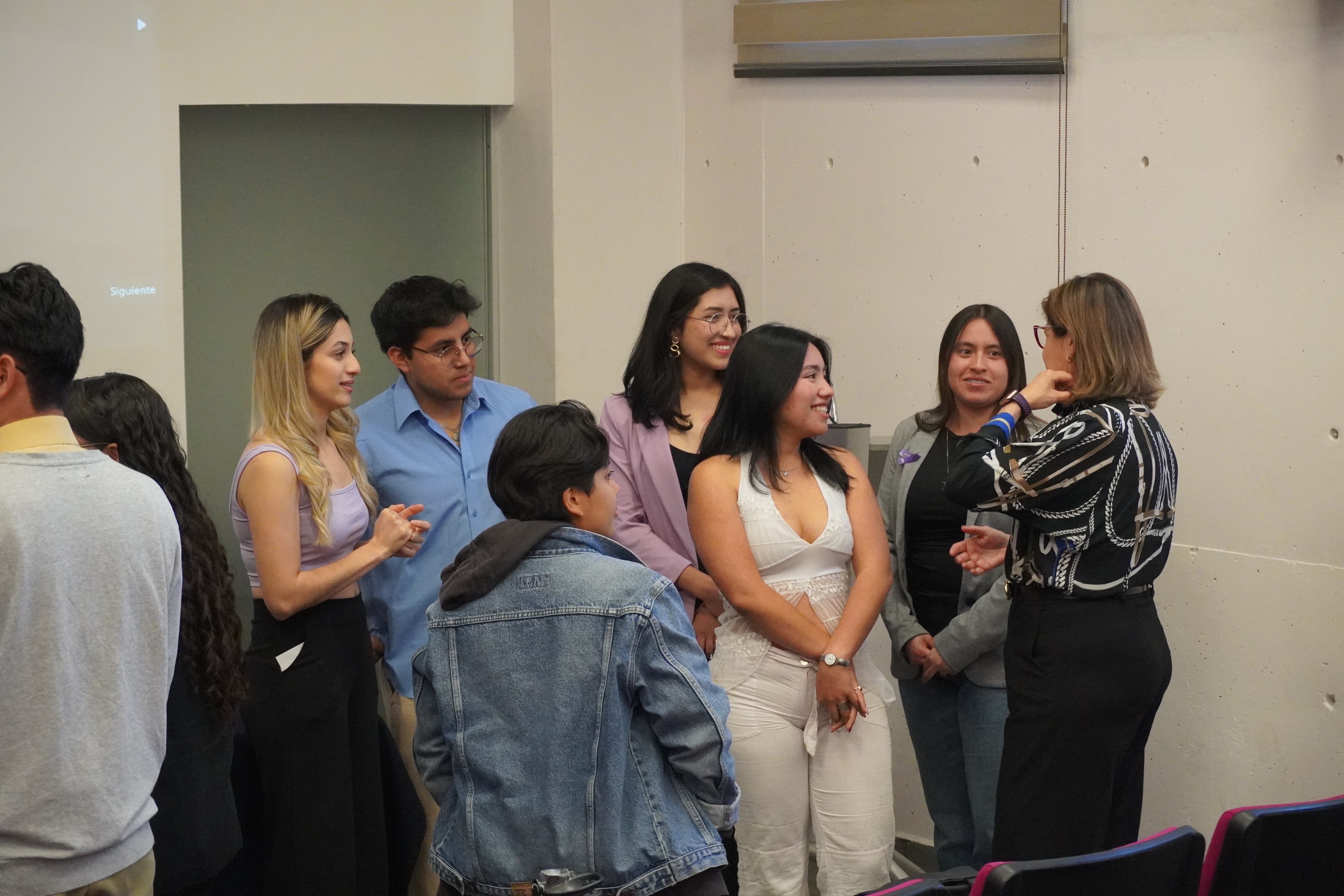Mesa Redonda Economía del Cuidado