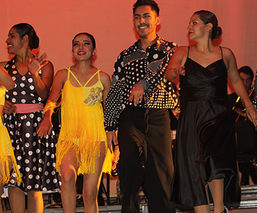 “Prenden” con danzón y mambo alumnos de la UG, el Teatro Principal
