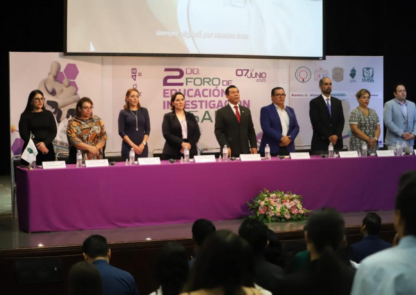Destaca investigación UG en el 2do. Foro de Educación e Investigación en Salud 