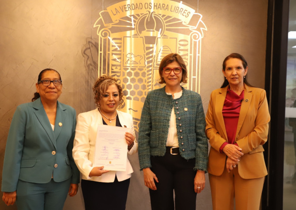 Designan Directora de la División de Ciencias de la Salud e Ingenierías de la UG a la Dra. María de Jesús Jiménez González