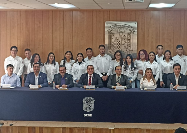 Rinde protesta nueva mesa directiva de la SEIMIQ de la UG