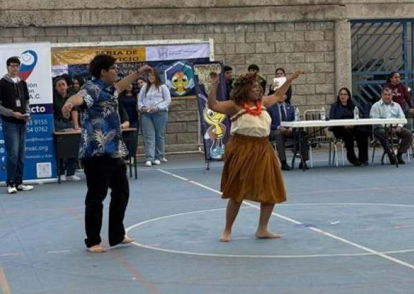 Comunidad estudiantil de la ENMS Celaya se reúne para conocer proyectos de Servicio Social