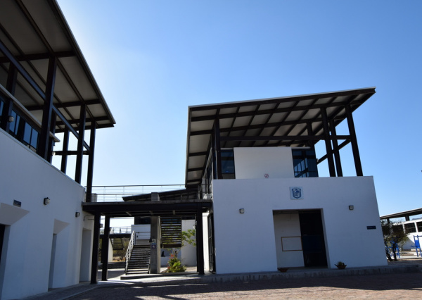 Programa de Licenciatura en Enfermería y Obstetricia del CINUG obtiene acreditación de calidad 