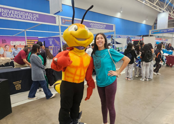 UG contribuye a descubrir vocaciones en Fórum Educativo y Profesiográfico