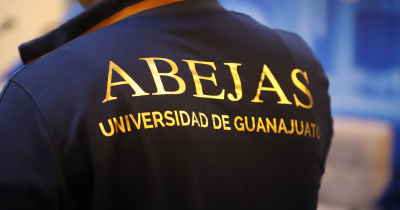 UG reconoce a sus deportistas de alto rendimiento y realiza entrega de uniformación simbólica a equipos representativos 