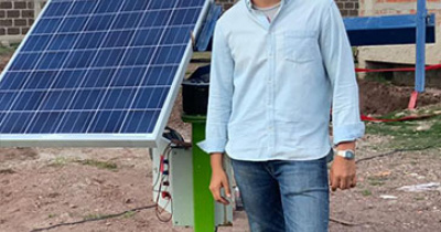 Con un panel solar inteligente, estudiante UG gana primer lugar en concurso de la ONU