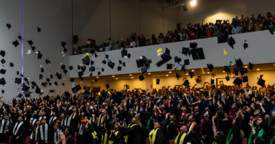 Egresan 4 mil 669 estudiantes del Nivel Medio Superior de la UG