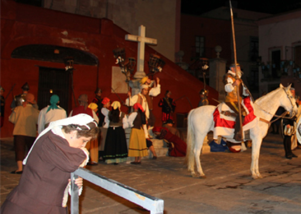 FIC invita a estudiantes de la UG a realizar imagen del festival 