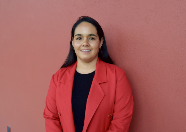 Con proyecto para mejorar la micropropagación de agave, alumna UG gana primer lugar del concurso Three Minute Thesis