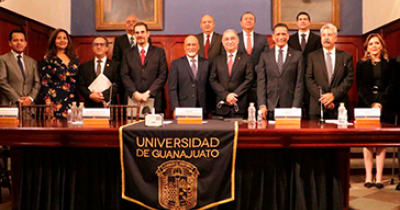 Renombrados juristas se congregan en la UG para analizar derechos humanos y reformas constitucionales 