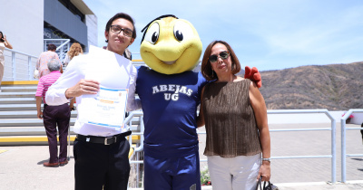 Entregan becas “Chavos que Inspiran” UG y Fundación BBVA 