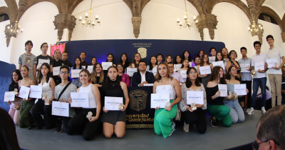 Reconocen logros y aprovechamiento académico de estudiantes del Colegio del Nivel Medio Superior