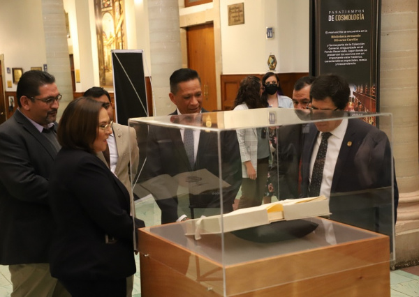 Inicia exposición itinerante del facsímil de “Pasatiempos de Cosmología” 
