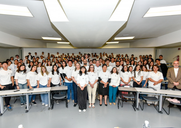 Campus León se pone la camiseta para servir al prójimo
