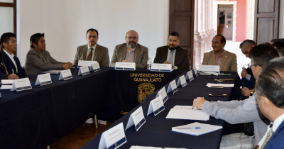 UG recibe evaluación de calidad educativa en tres programas de Ciencias de la Vida 