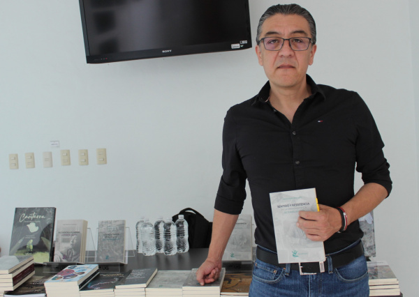 El Dr. Daniel Ayala Bertoglio presentó “Sentido y resistencia en la obra ensayística de Tomás Segovia” en la DICIS