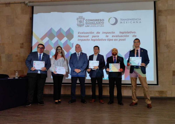 Presentan en la ENMS de Moroleón, Manual para la Evaluación del Impacto Legislativo tipo Ex post 