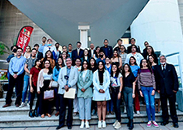 Se realiza encuentro de comunidad egresada del Campus León UG 