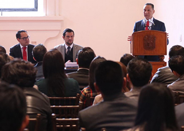 UG recibe a estudiosos del Derecho en el III Seminario del Doctorado Interinstitucional  