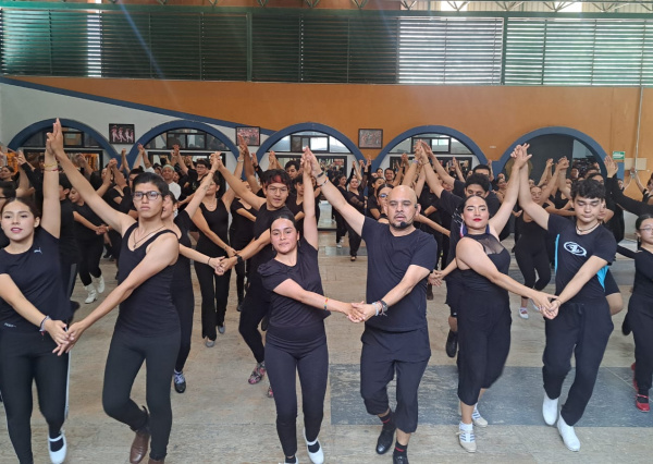 Comparte BAFUG clase magistral con integrantes del Grupo Folklórico de la ENMS de Irapuato