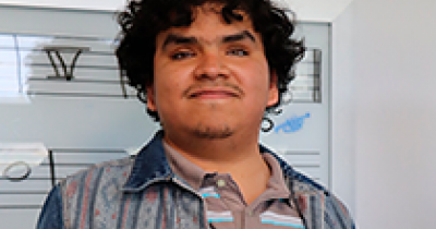 Jair Saucedo, estudiante UG busca ampliar caminos de inclusión