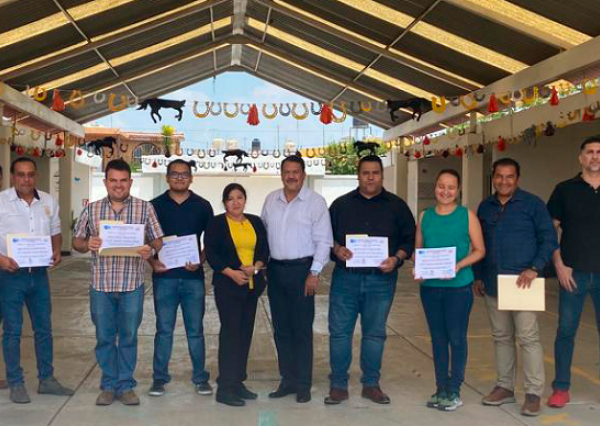 La niñez salmantina juega y aprende con experimentos de ingeniería eléctrica 