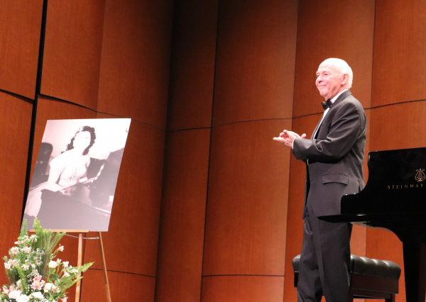 Ofrece el Mtro. Osorio espléndido concierto en homenaje a su madre, la destacada docente Luz María Puente
