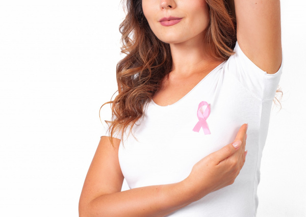 Red médica UG exhorta a la autoexploración para detectar el cáncer de mama