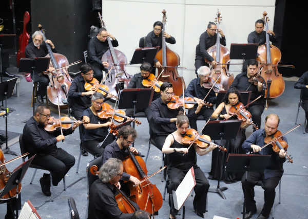 Obras de Dvořák, Piazzolla, Strauss, Bruckner, Beethoven, Wagner, Schoenberg; Revueltas, y Chávez, entre otros, darán forma a la primera temporada de conciertos de la OSUG 2024