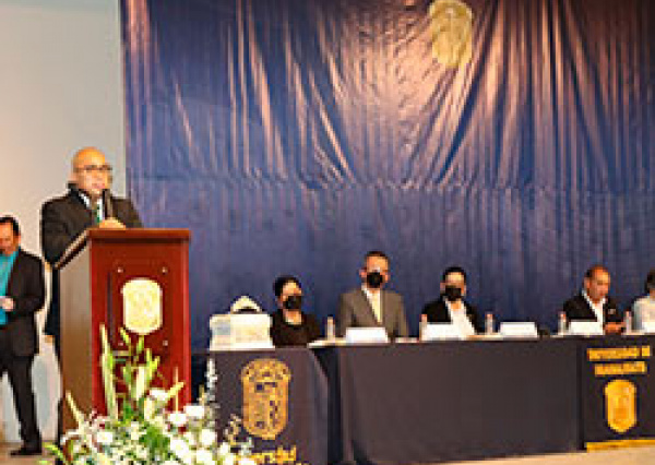 Egresan 611 estudiantes de la ENMS de Salamanca 