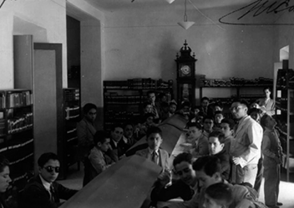 Se cumplen 190 años de compartir el acervo bibliográfico de la UG con la sociedad