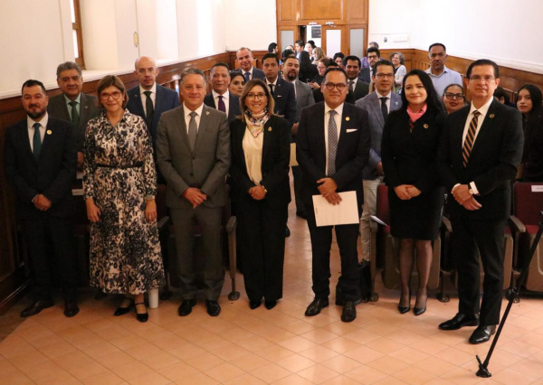 Comparten reflexiones en foro sobre trata de personas en México