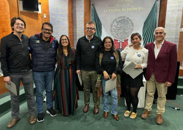 Comunidad académica UG recibe curso en metodología STEAM