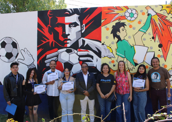 Comunidad universitaria participa en estrategia “Tequios por la Paz” con temática del Mundial