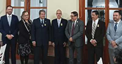 El Dr. Mauricio Valencia Posadas fue reconocido por el gremio nacional de veterinaria con la medalla “Quetzalcóatl Dorado” 