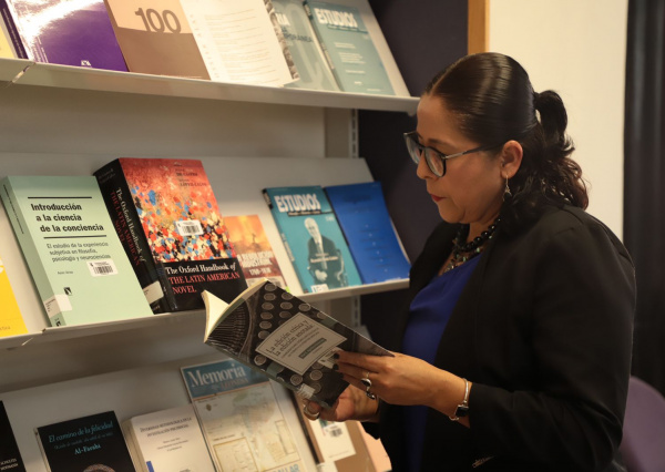 “Nuestro país está preparado para recibir este tipo de ediciones”: Flor Aguilera Navarrete, editora universitaria