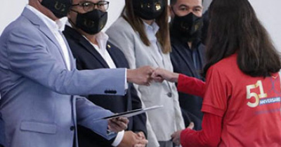 Comunidad de la ENMS de Salvatierra conmemora su 51 aniversario 