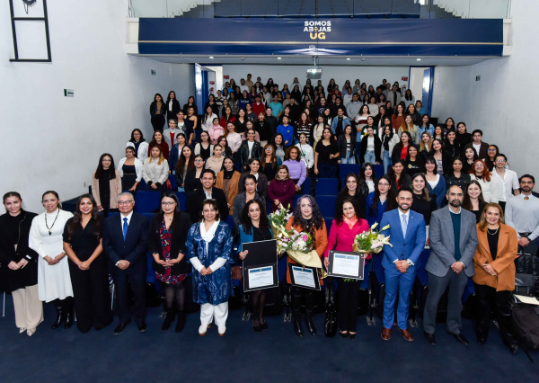 Resalta la UG el rol de las y los nutriólogos 