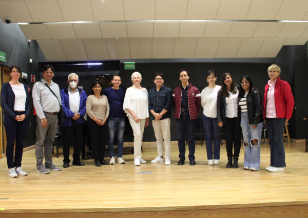 Comenzó el curso de capacitación pianística en el Edificio de las Artes UG