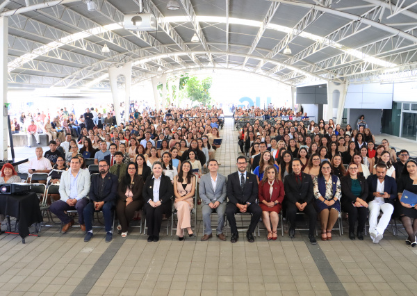 Egresan 360 estudiantes de la División de Ciencias de la Salud e Ingenierías de la UG
