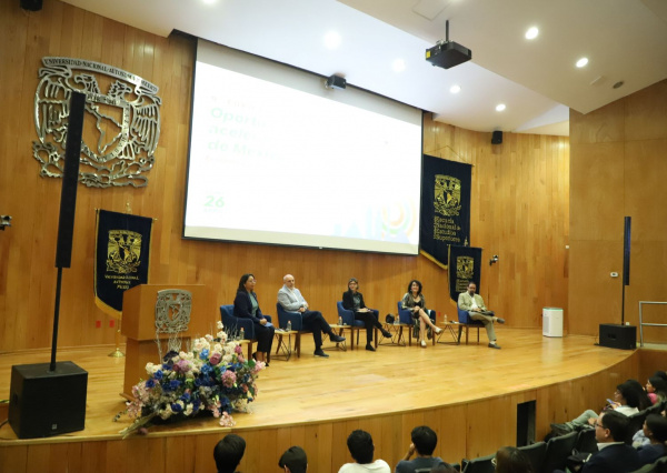 Participa Rectora General de la UG en el panel “Oportunidades para acelerar el Desarrollo de México” 