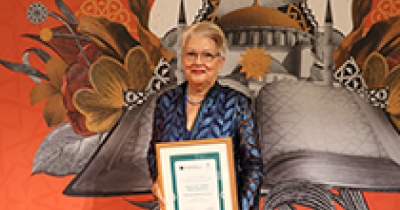 Este reconocimiento es para nuestra casa de estudios a través de mi persona: Rosalía del Carmen Macías Rodríguez 