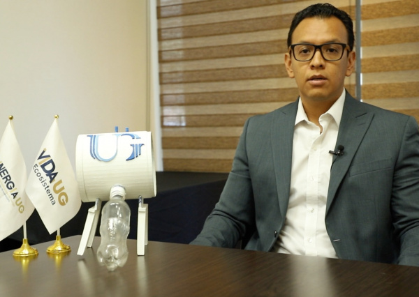 Crean en la UG dispositivo calentador de agua a través de botellas de plástico PET