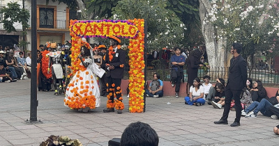 La ENMS Centro Histórico León celebra el Día de Muertos con una vibrante Marcha de Catrinas y Catrines
