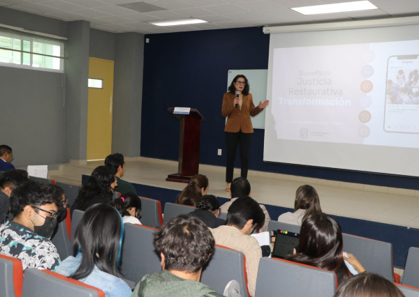 Comunidad UG reflexiona acerca de la mediación y la justicia restaurativa 