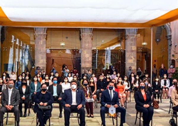 Se reúnen para dar la bienvenida a la nueva generación del PER y despedir a integrantes de las primeras generaciones 