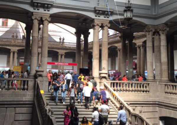 Acervo editorial de la UG presente en la 41ª Feria Internacional del Libro del Palacio de Minería