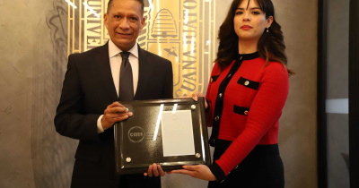 Recibe Rector General de la UG, un reconocimiento nacional por su labor en la mejora continua de la educación superior del país 