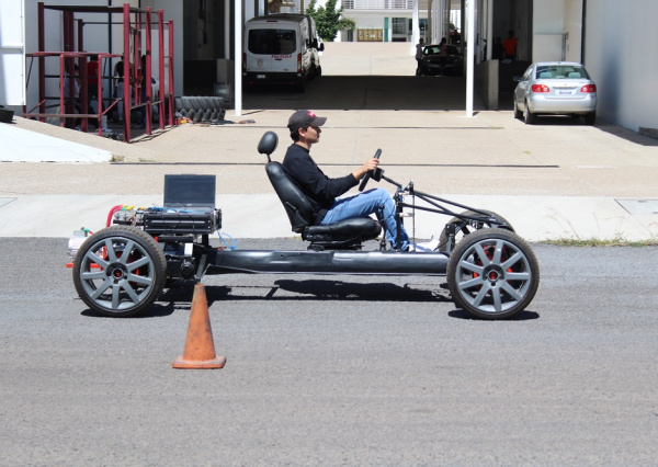 Desarrollan en DICIS prototipo de un vehículo eléctrico